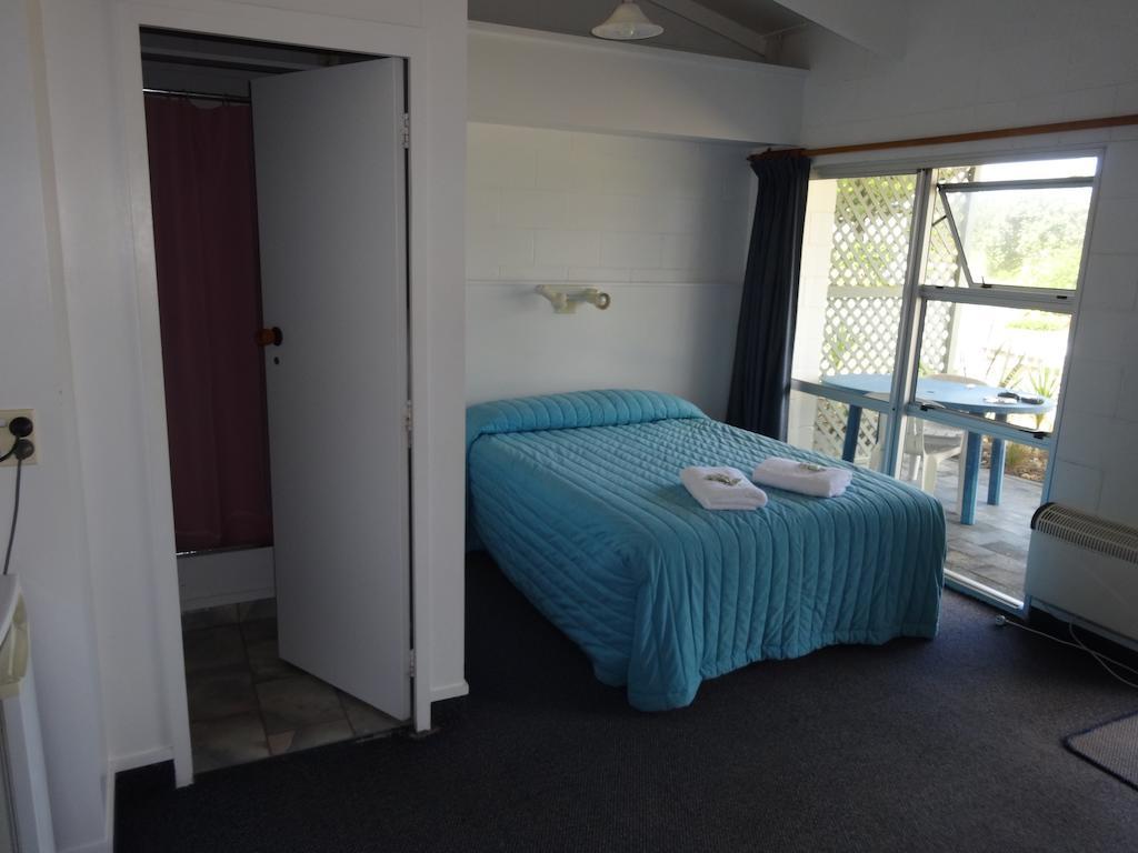 Waipapakauri Ninety Mile Beach Holiday Park الغرفة الصورة